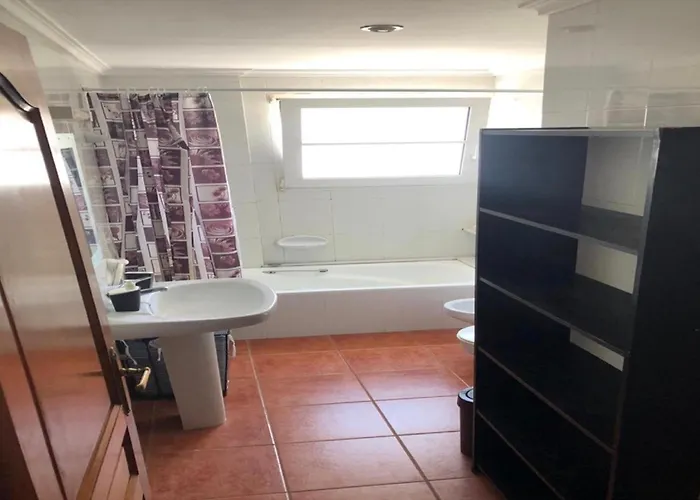 Penthouse Next To The Marina